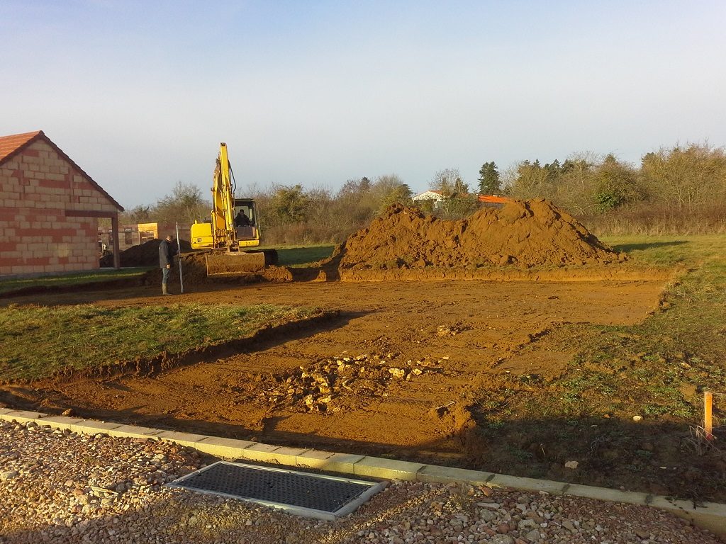 Démarrage chantier bourgogne bâtir constructeur de maison individuelle à Buxy