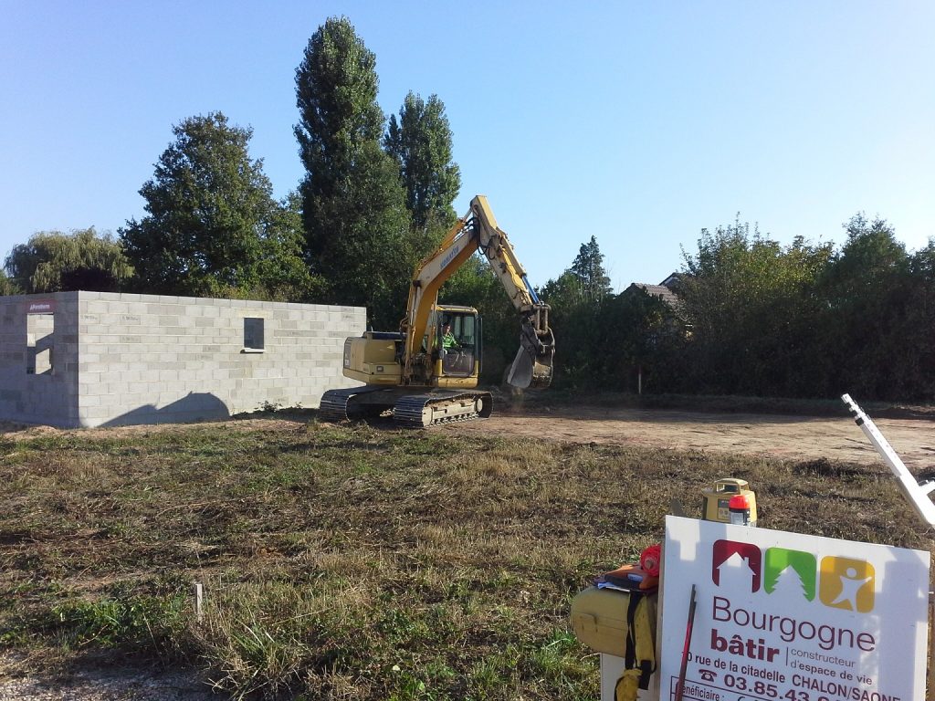 Démarrage chantier maison neuve de 90m² Bourgogne Bâtir à Epervans